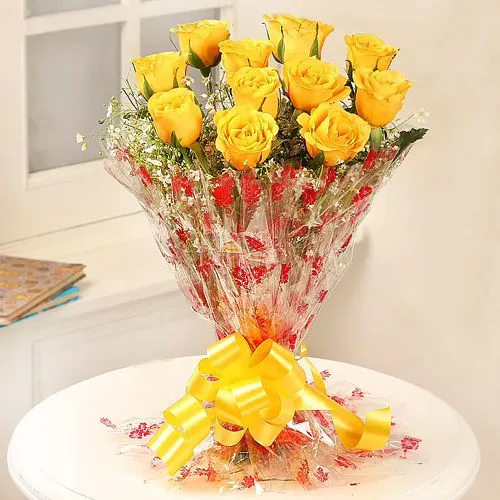 Artfully Arranged Yellow Roses Bunch