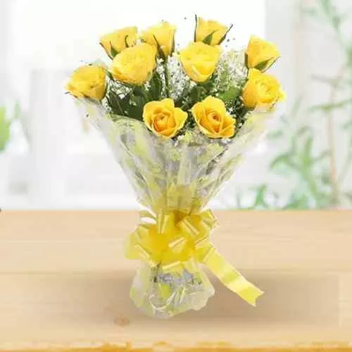 Magnificent Elegance Bunch of Yellow Roses