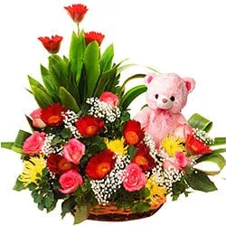Dreamy Sweet Emotions Roses Basket with Gerberas Dreamy Sweet Emotions Roses Basket with Gerberas