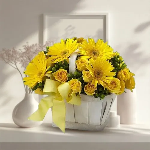 Shop for Thriving Roses and Gerberas Arrangement