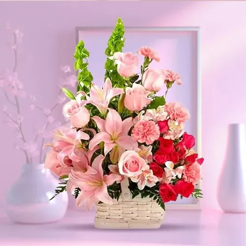 Enchanted Blossoms in a Lustrous Arrangement