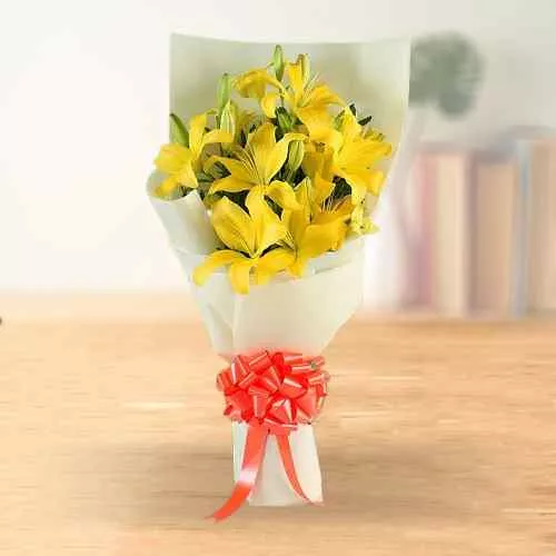 Delightful Bouquet of Yellow Lilies for Anniversary