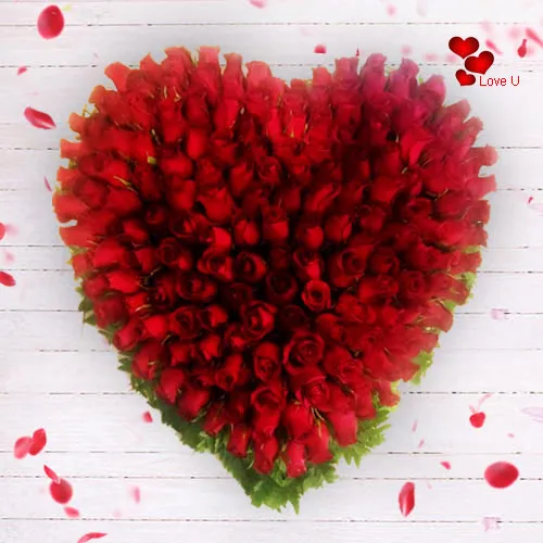 Beautiful Red Rose Heart (150 Roses)