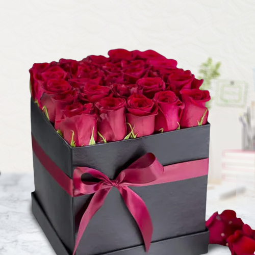 Bed of Red Roses in Box