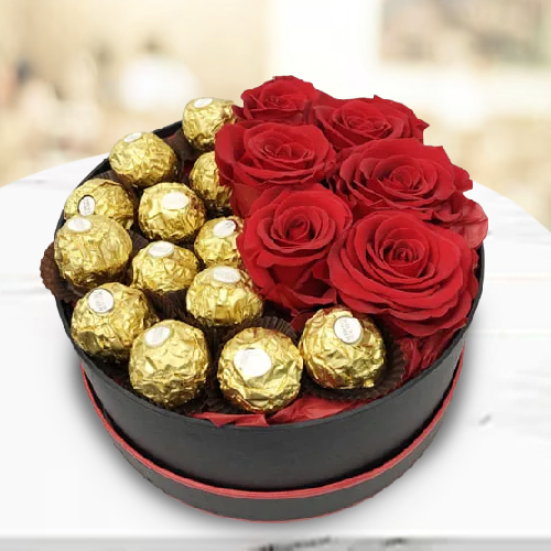 Ferrero N Red Roses Hat Box