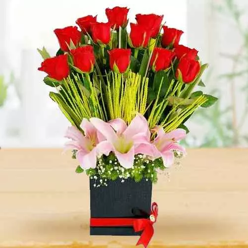 Premium Red Roses n Pink Lilies Gift Box