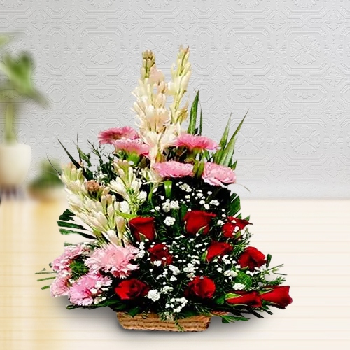 Send Gorgeous Florist Creation Arrangement Online