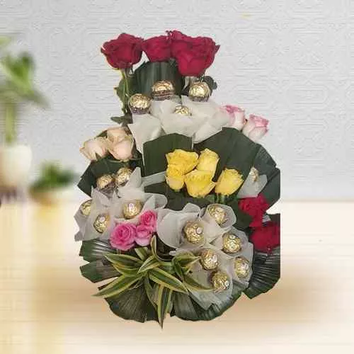 Sending Colorful Arrangement of Roses n Ferrero Rocher