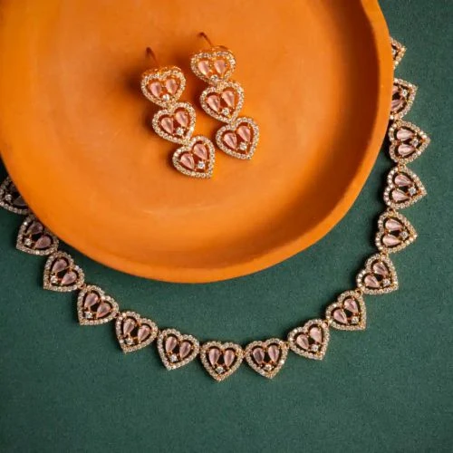 SparkleCrest Heart Necklace Set