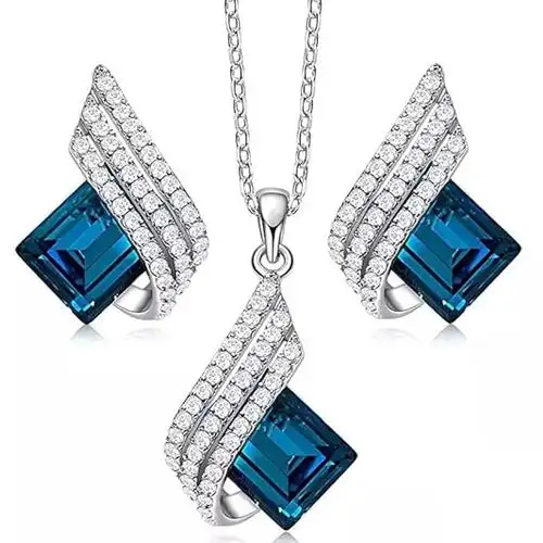 Attractive Crystal Jewellery Set
