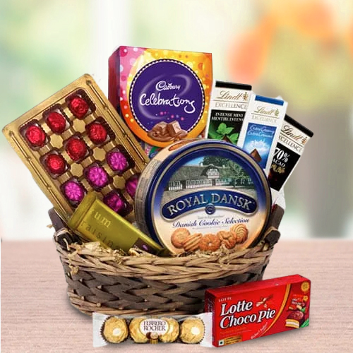 Remarkable Gourmet Basket