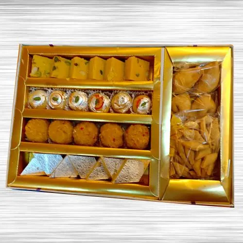 Shop Assorted Sweets n Savory Combo Gift