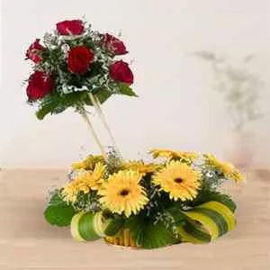 Lovely 7 Roses and 8 Gerberas of Designer Arrangement with Incredible Love